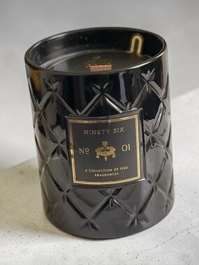 DW Home No. 01 Candle 🖤 Black Glass Wood Wick Pomegranate Amber